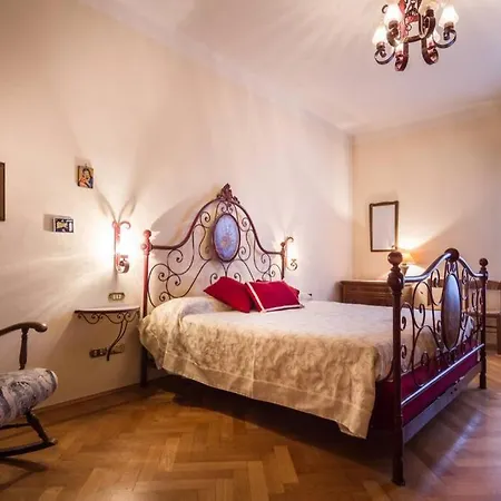 Santa Giulia 12 Apartment Como