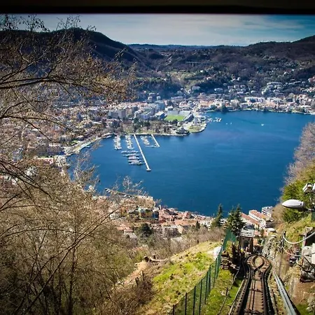 Santa Giulia 12 아파트 *